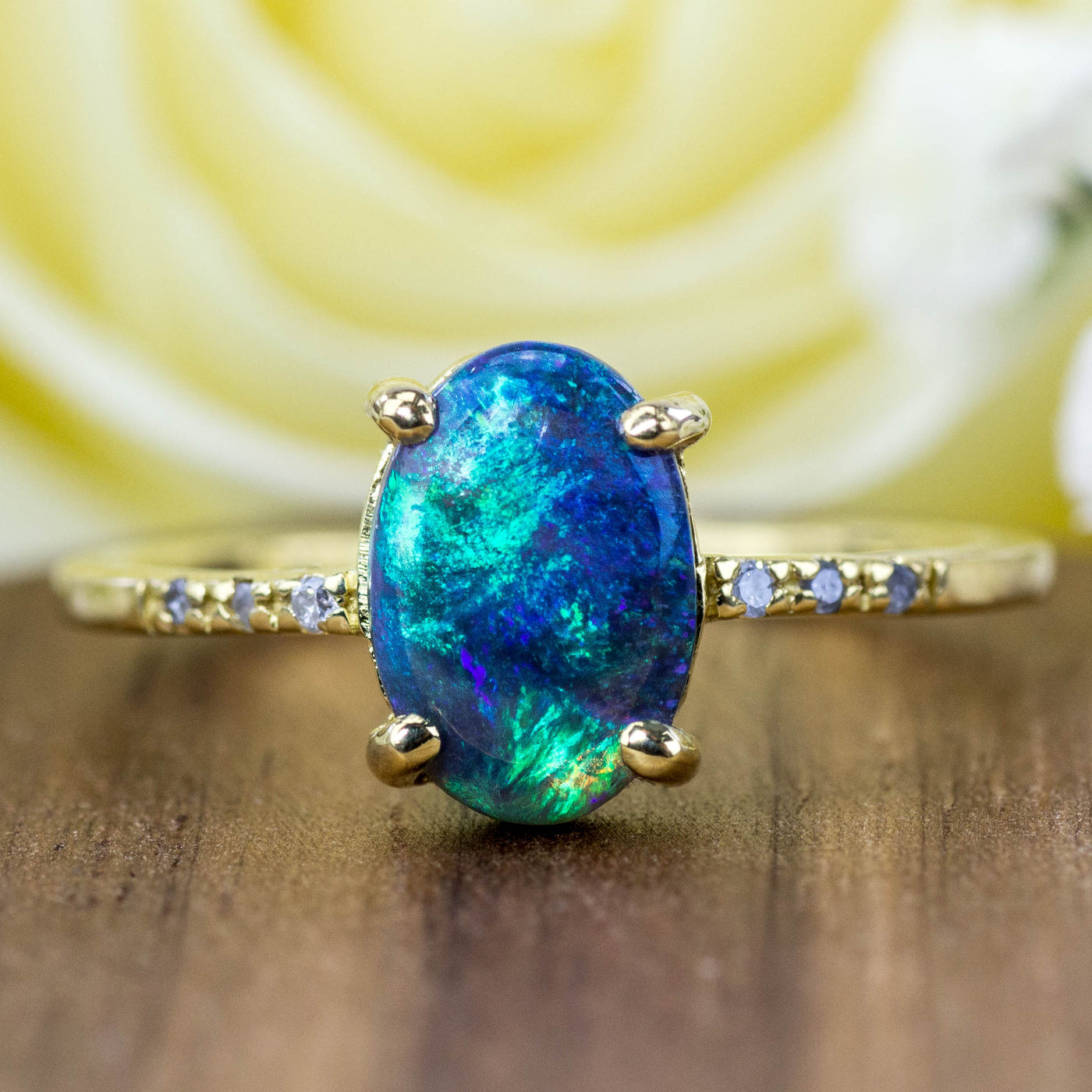 Schwarzer Opal Goldring