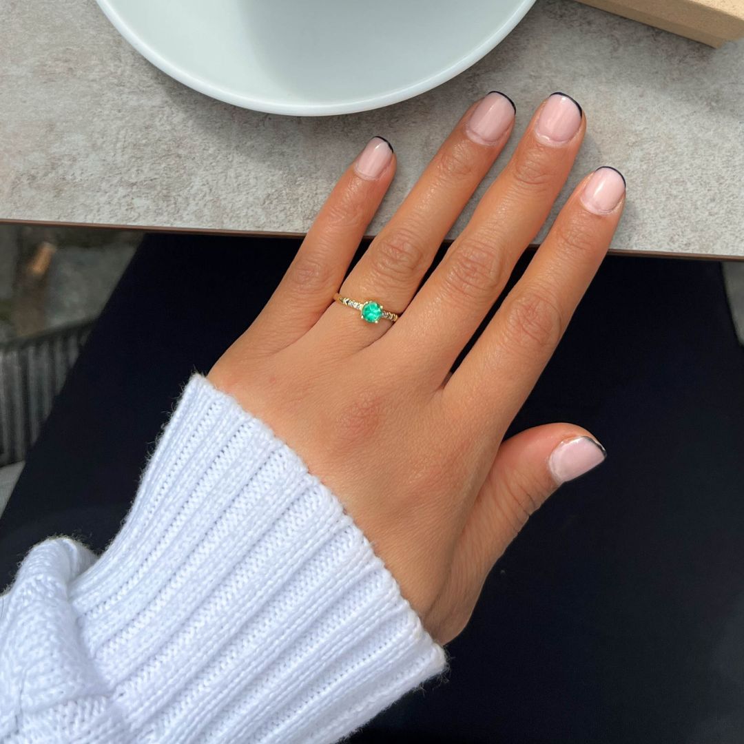 Luxus Ring Frau Gold Smaragd