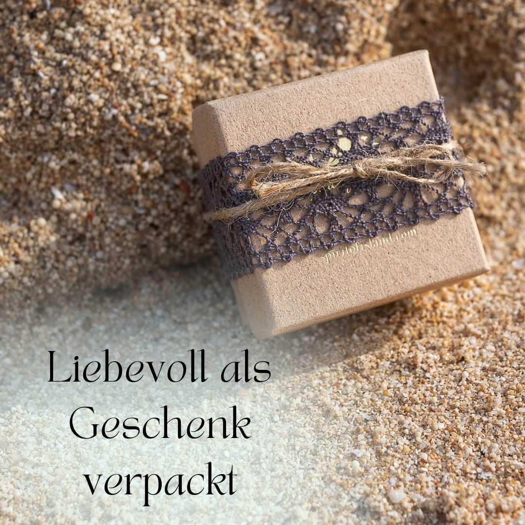 Schmuck als Geschenk verpackt