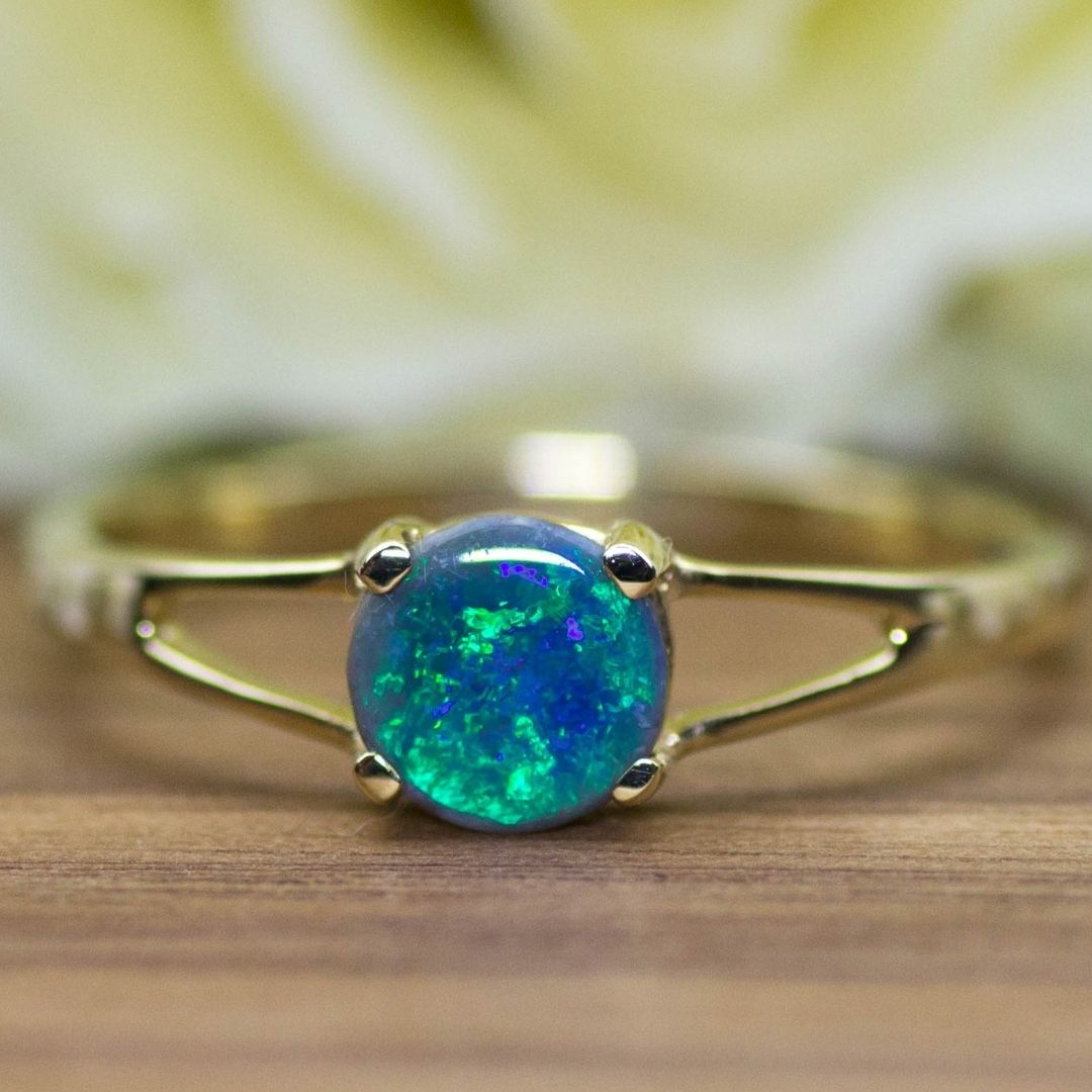 Schwarzer Opal Goldschmuck