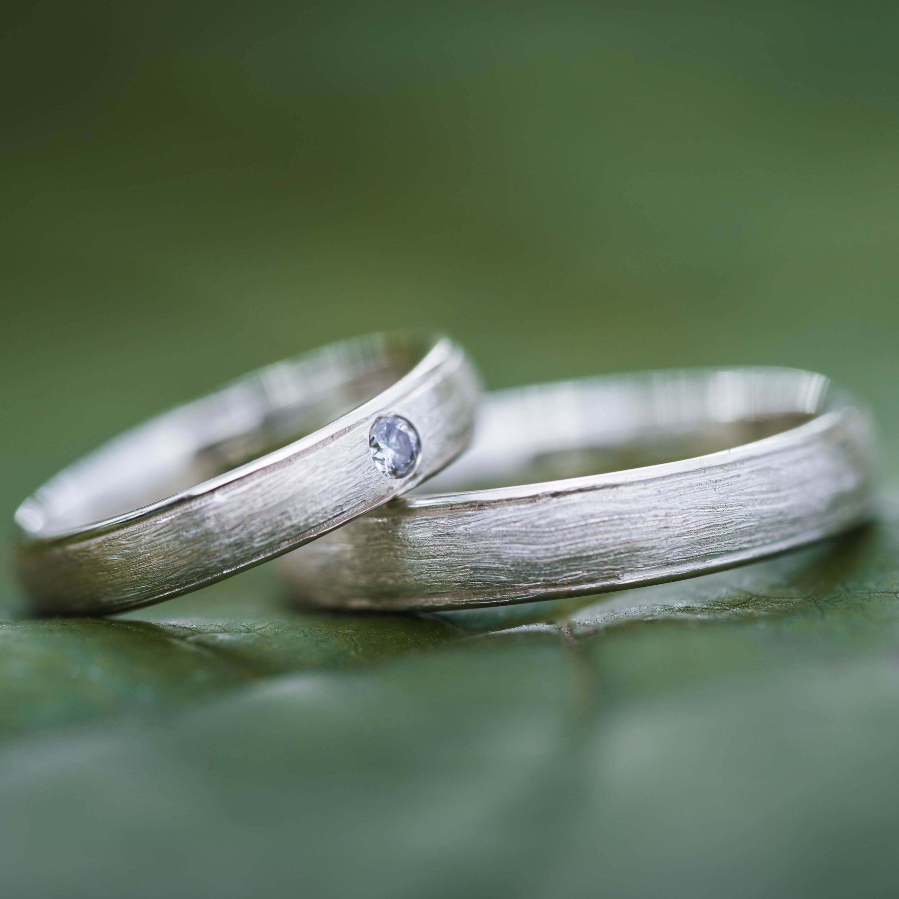 Silber Eheringe gebuerstet Diamant