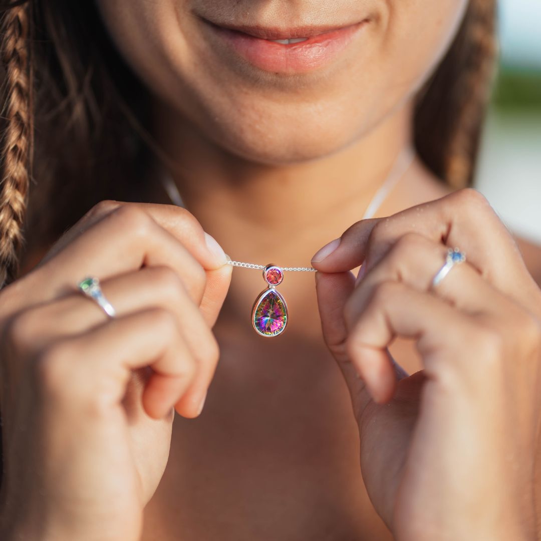 Silberkette mit Anhaenger pink