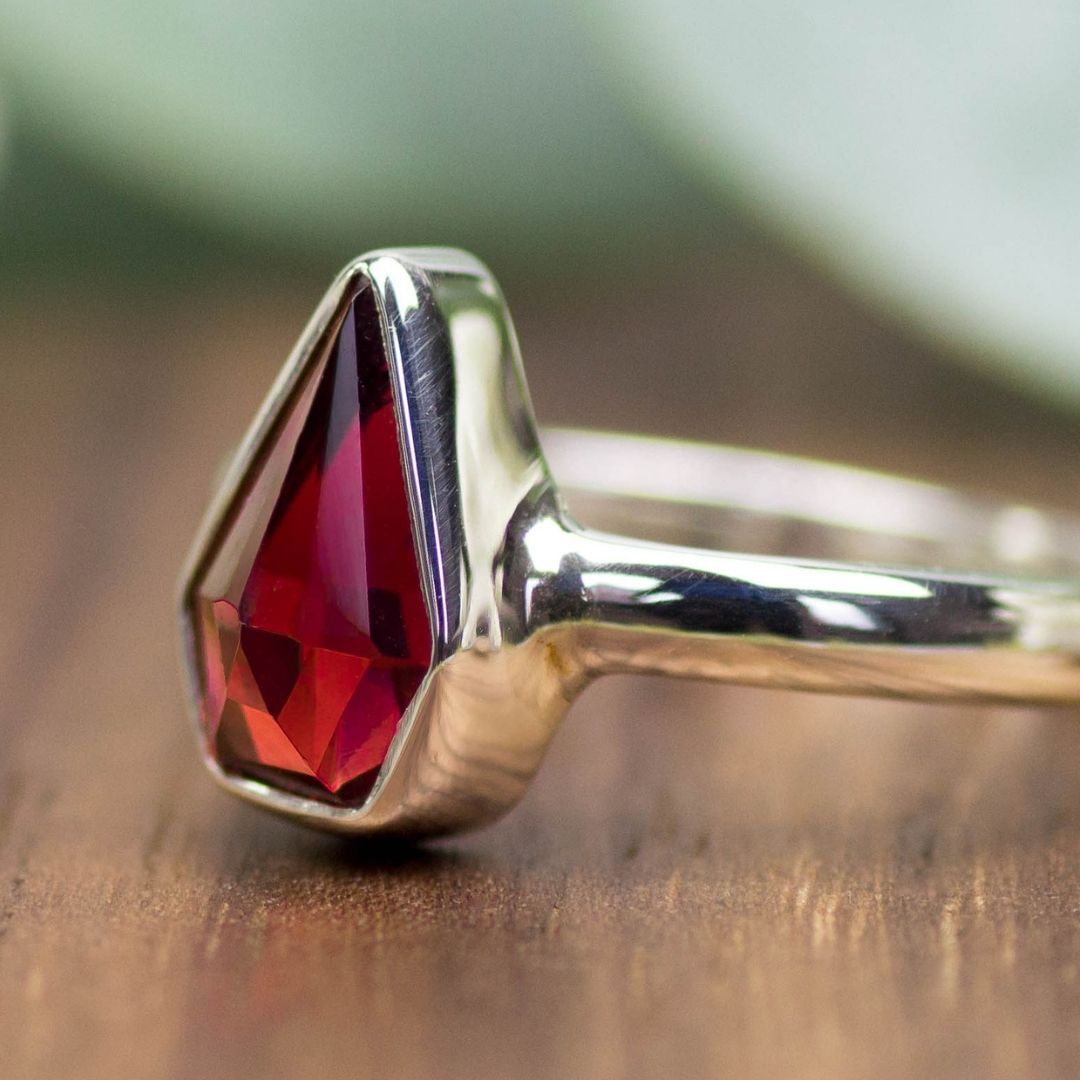 Silberring roter Granat