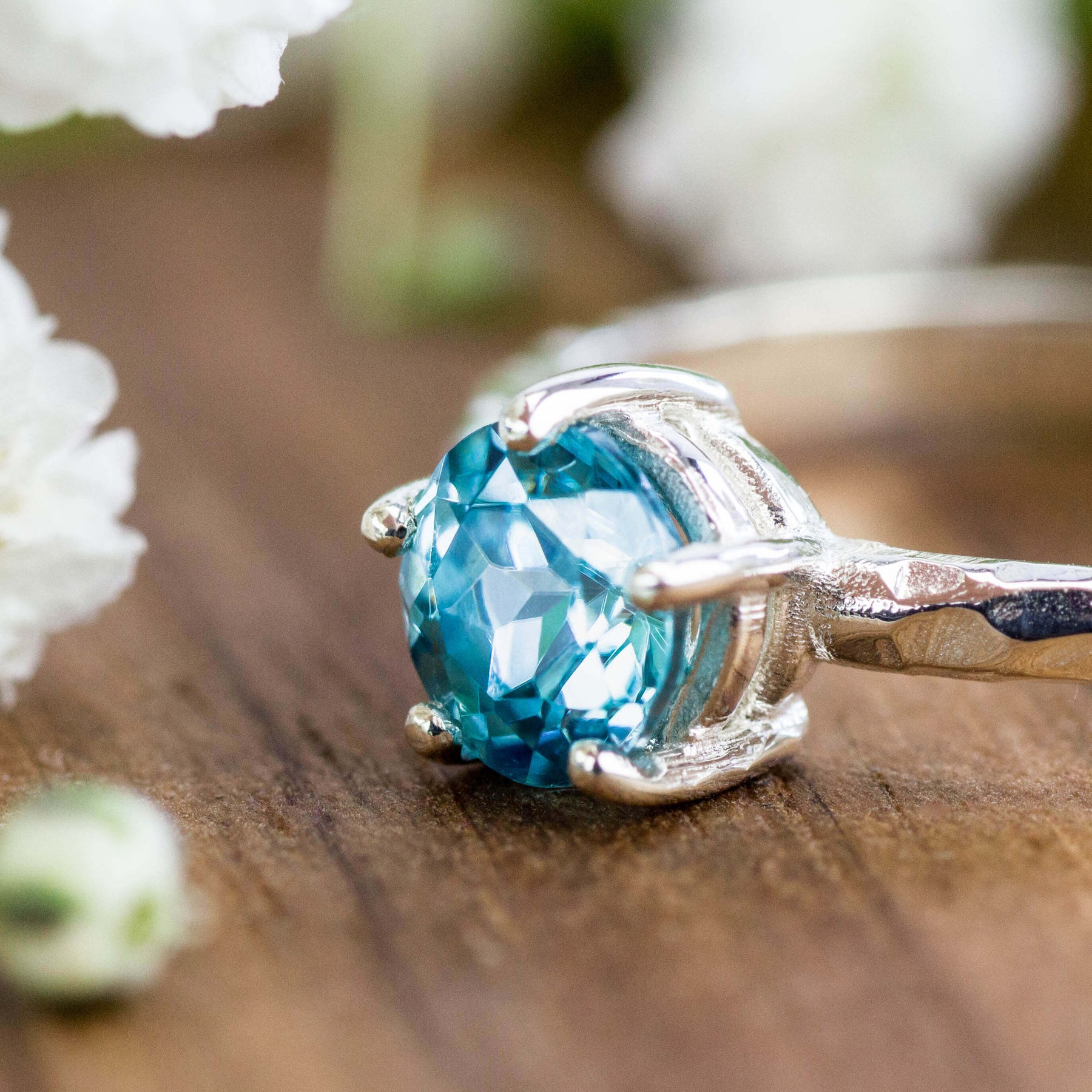 Verlobungsring Silber blauer Zirkon