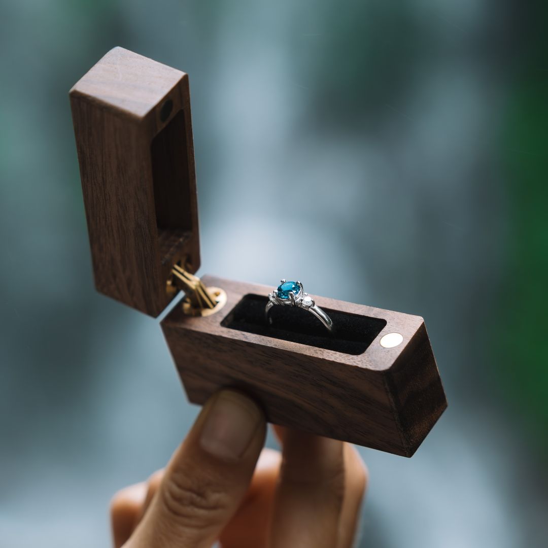 Weißgold Ring Blauer Saphir Hochzeitstag