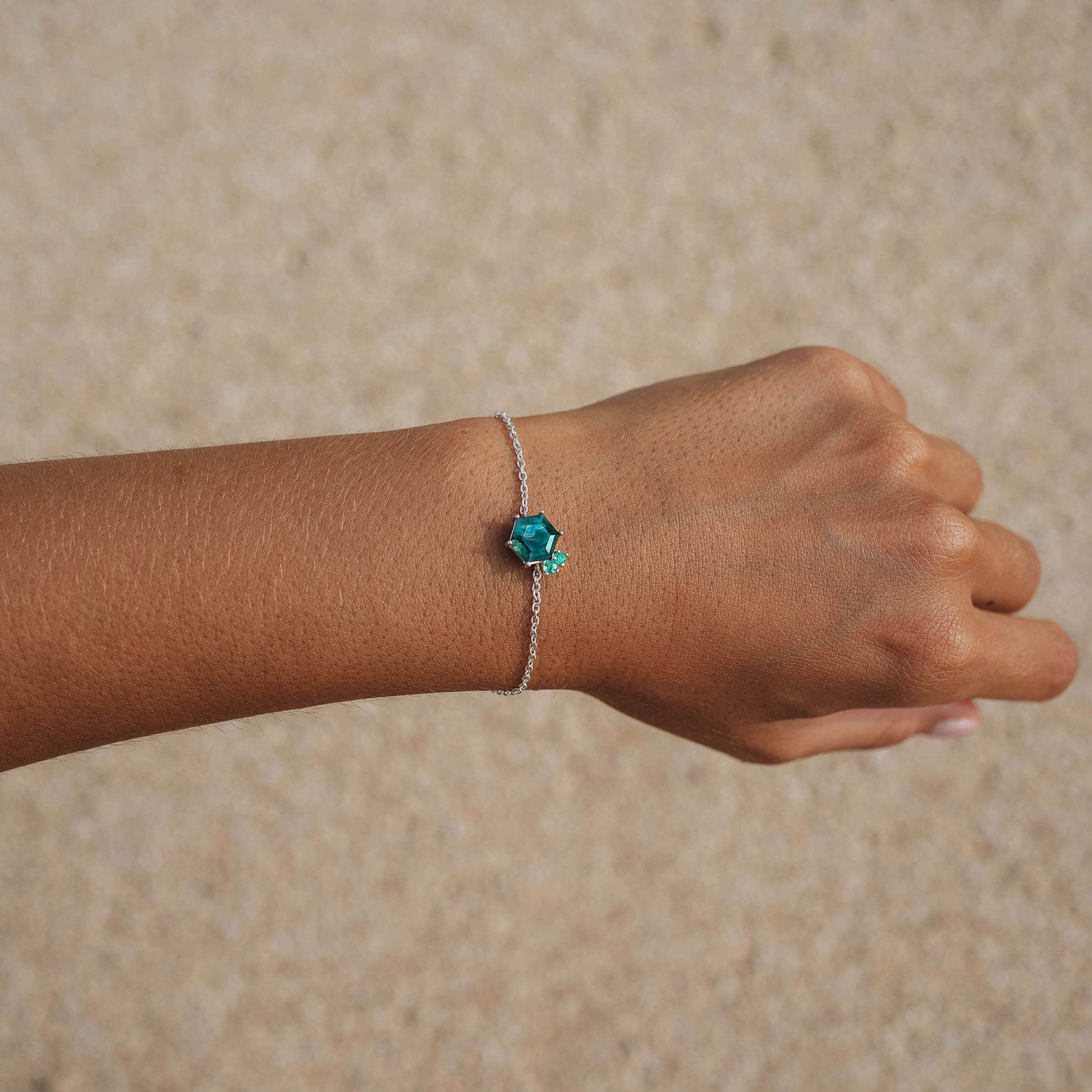 Armband Silber gruene Edelsteine