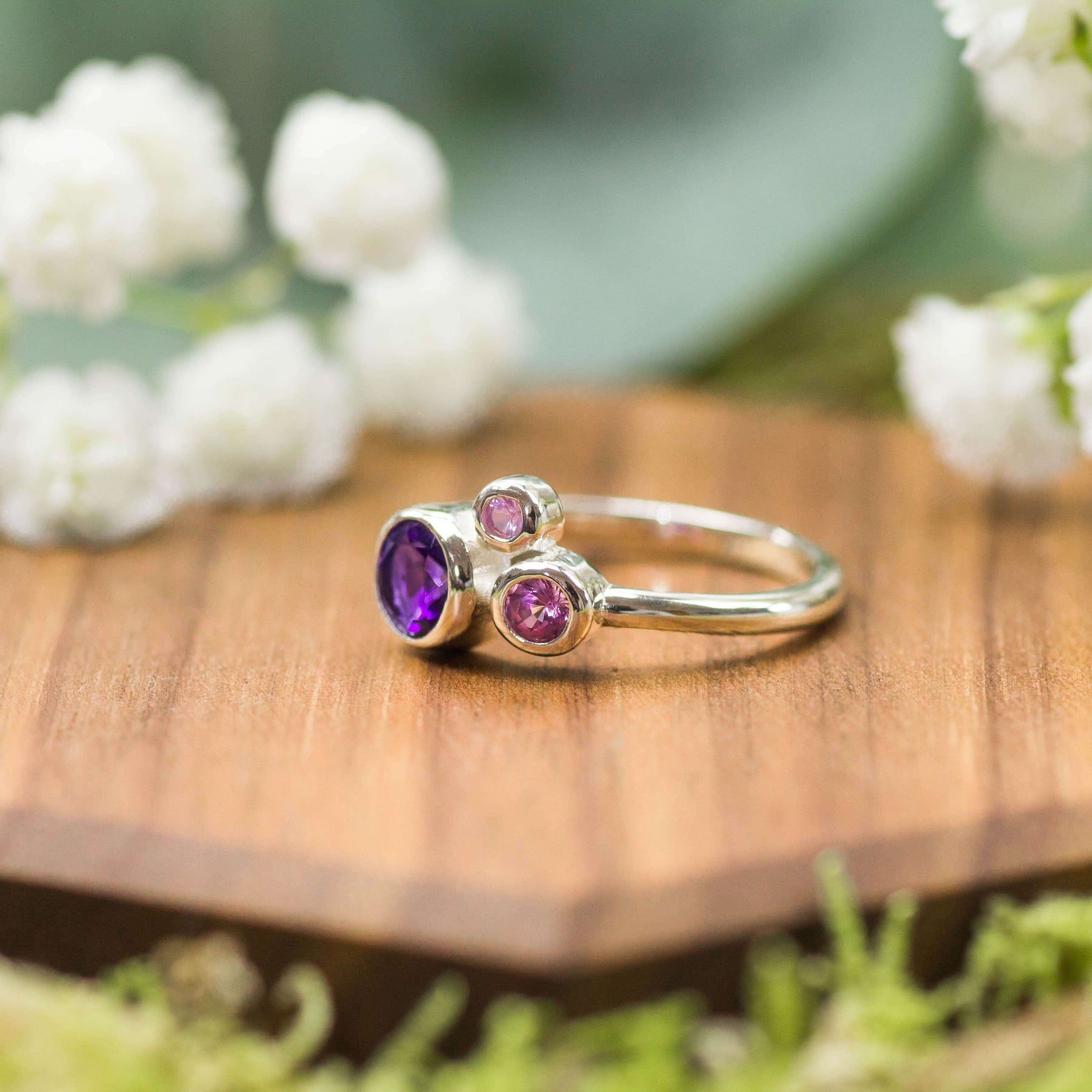 Ring Silber pinke Steine seitlich