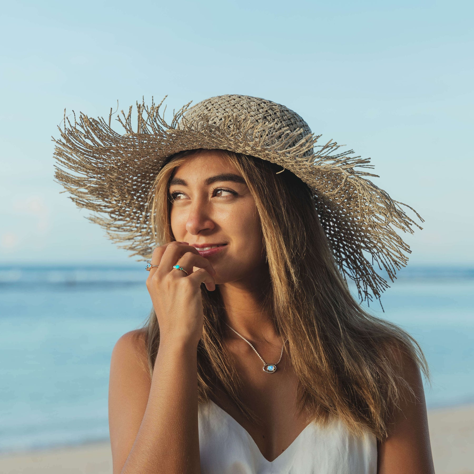 Schmuck Silber Halskette Opal Model Bali nachhaltig