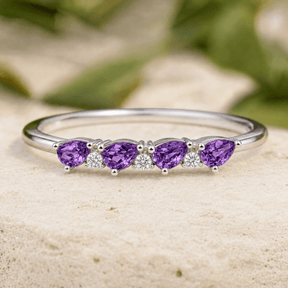 Amethyst mit Diamanten Ring