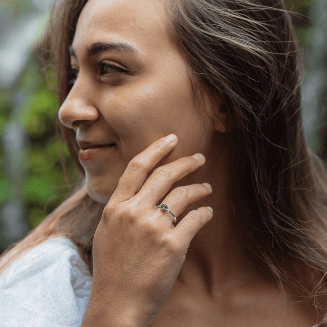 Blauer Saphir Silber Verlobungsring