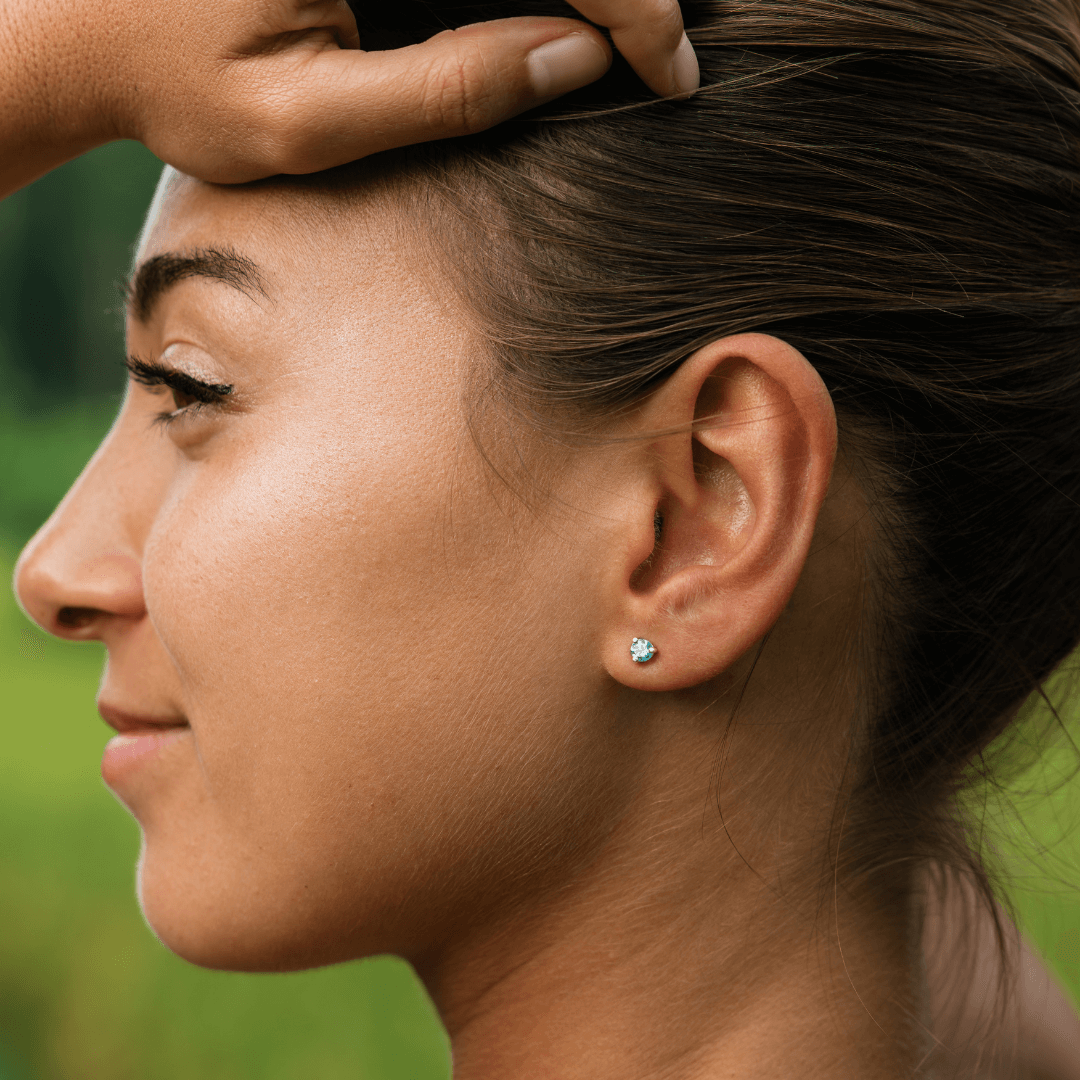 Blauer Zirkon Silber Ohrstecker Frau