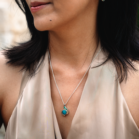 Damen Halskette Opal Smaragde