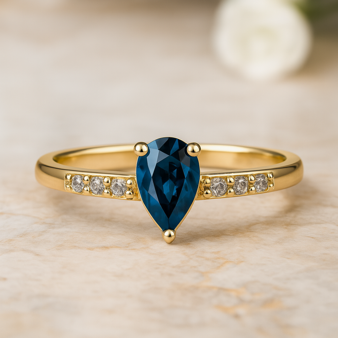 Gelbgold Ring blauer Spahir