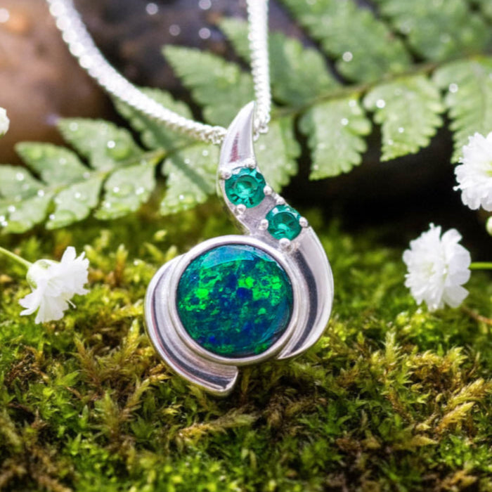 Halskette Schwarzer Opal Smaragd