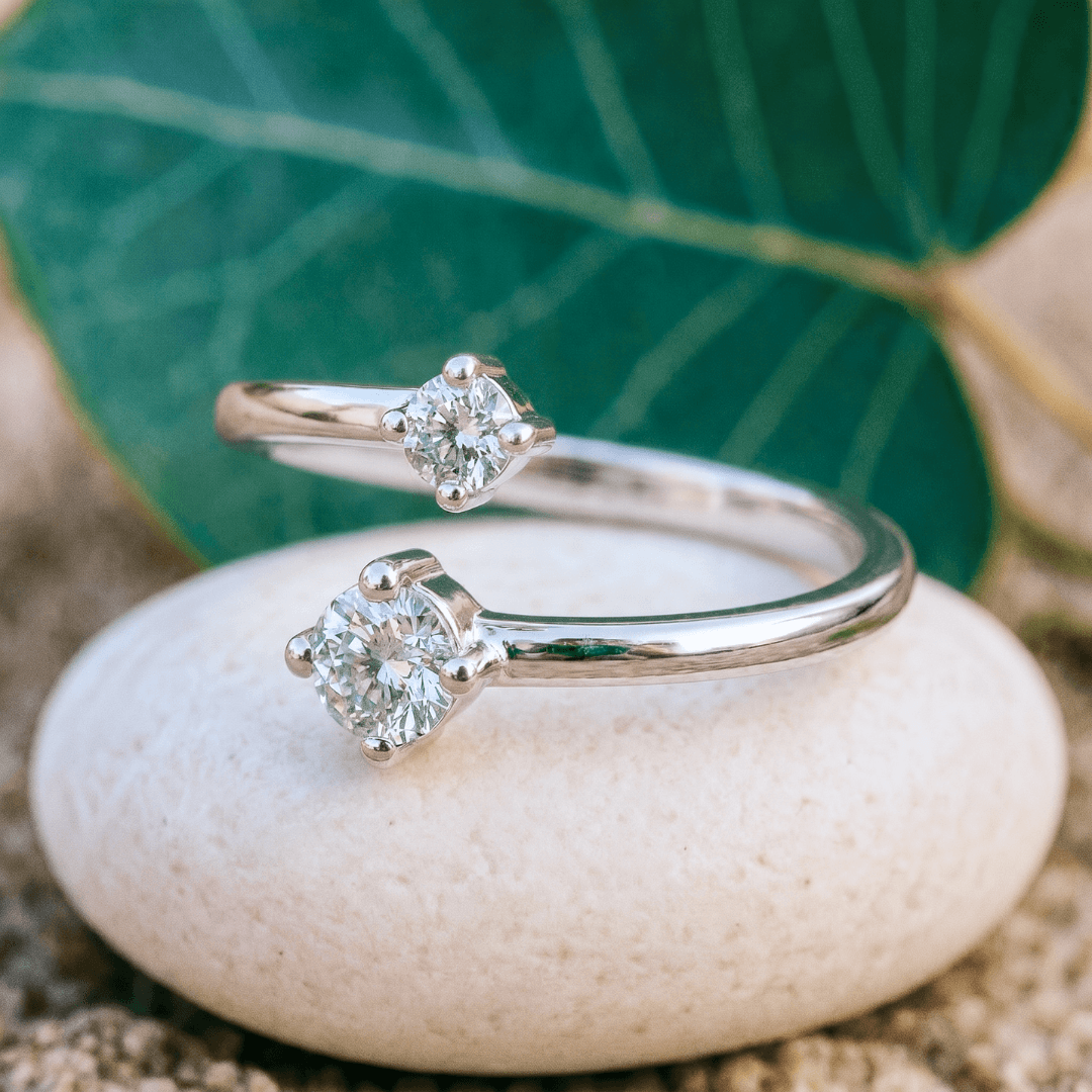 Offener Silber Ring mit Diamanten