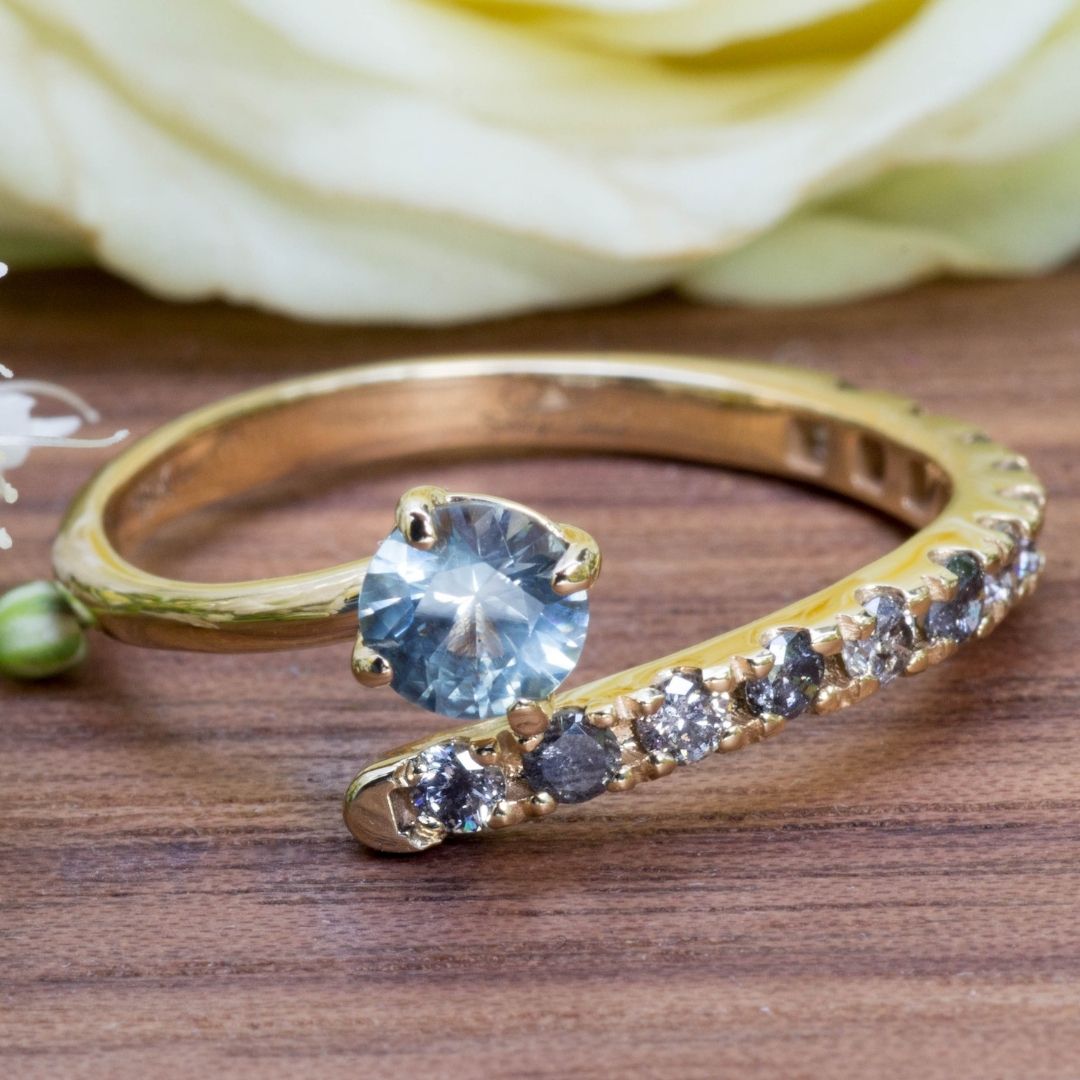 Ring Gold blauer Saphir Diamanten