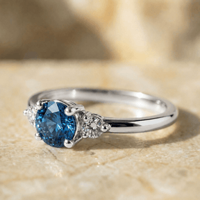 Saphir Diamant Ring