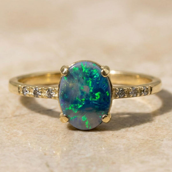 Schwarzer Opal Verlobungsring