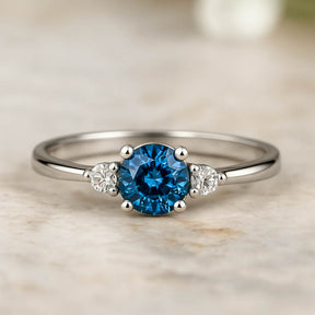 Verlobungsring Saphir Blau Weißgold