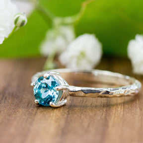 Verlobungsring Silber blauer Stein