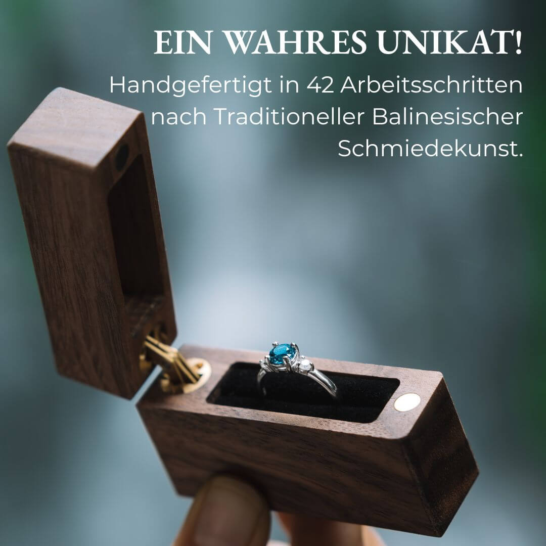 Weißgold Ring Blauer Saphir Antragsring