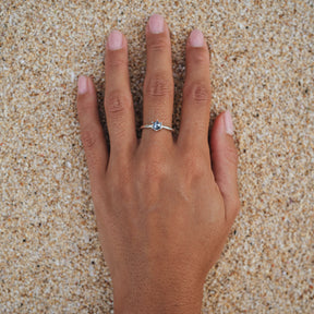 Hand Ring Silber Diamant
