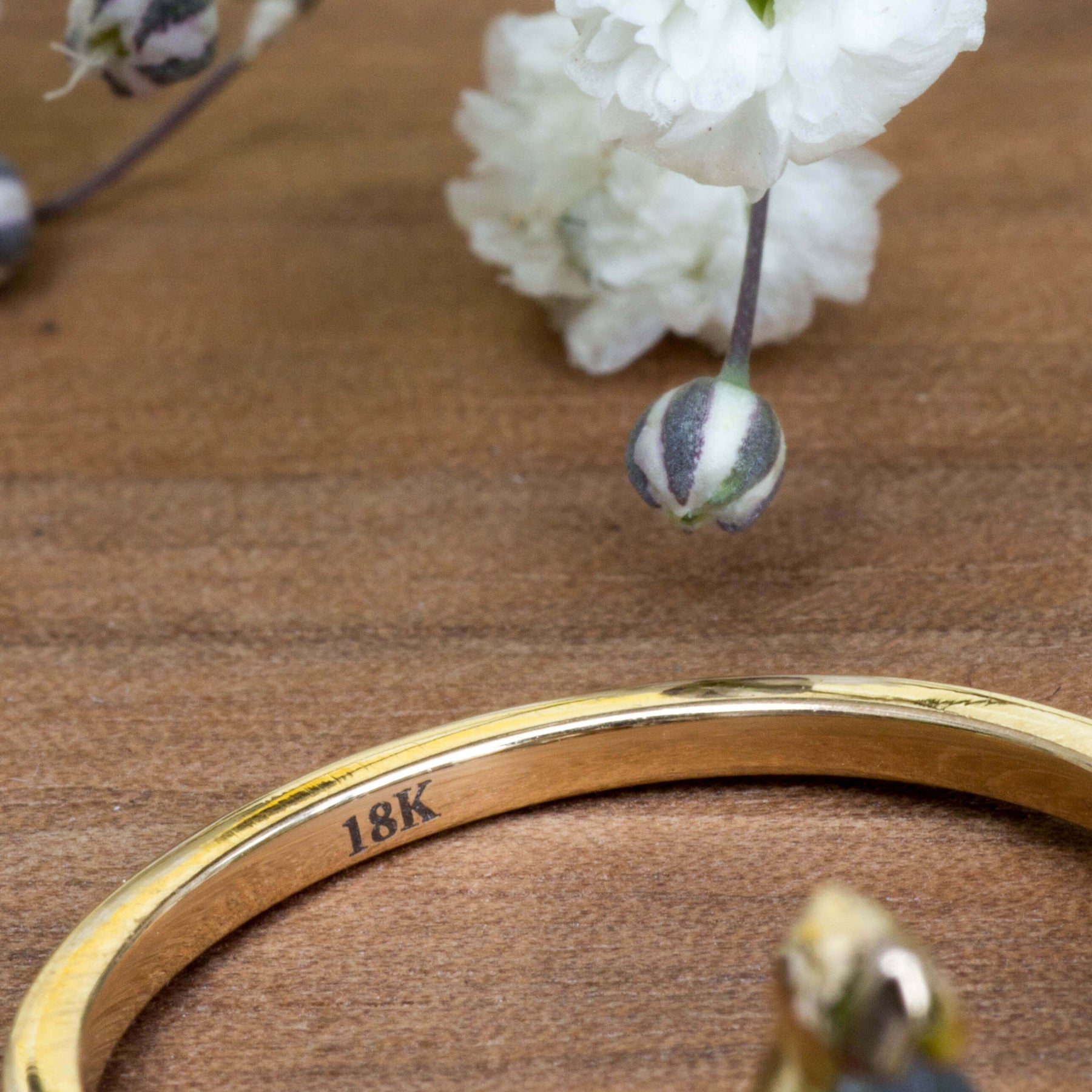 Handgefertigter Goldring 18k Stempel Gravur