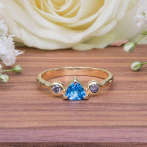 Ring Eco Gold Blauer Topas Diamanten