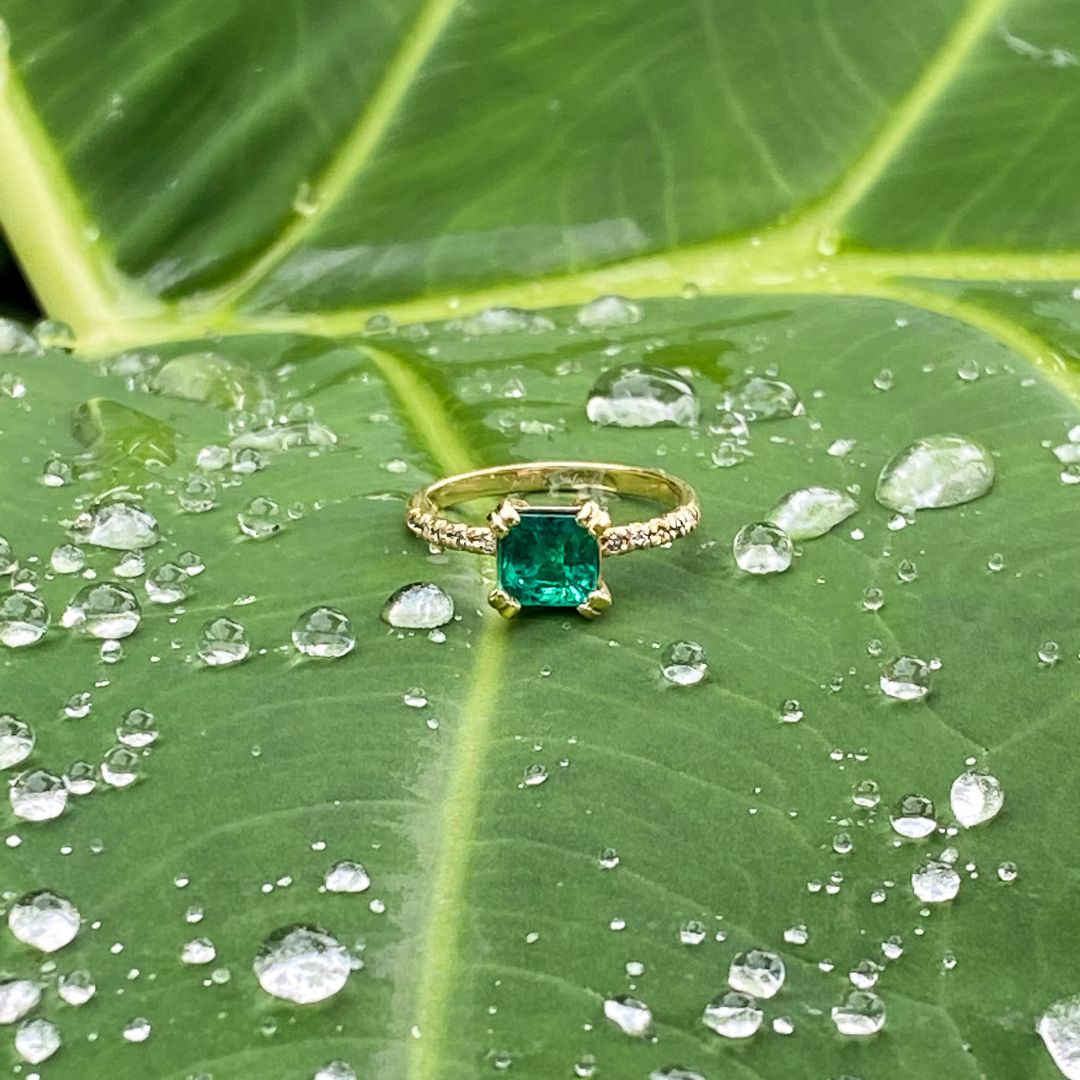 Smaragd Ring Gold Diamanten Bali