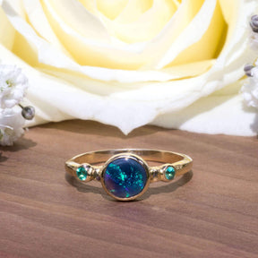 Verlobungsring Eco Gold Schwarzer Opal Smaragd