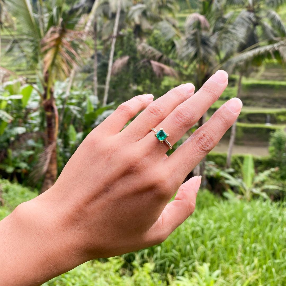 Vintage Smaragd Ring Gold Reisfelder Bali